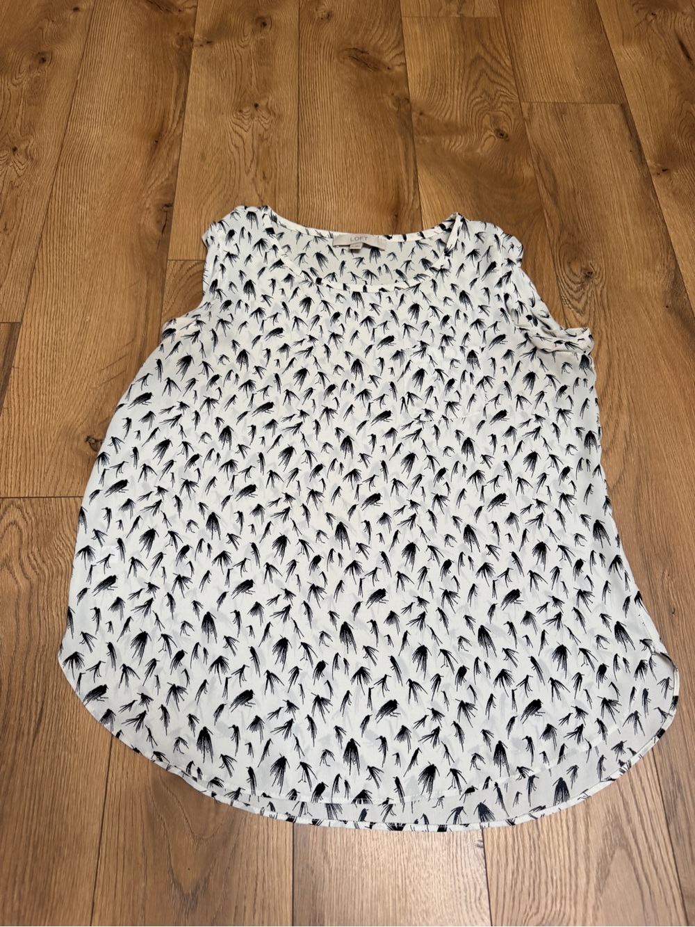 LOFT White Sleeveless Feather-Print Blouse